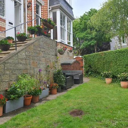 Bed & Breakfast Holbein House
