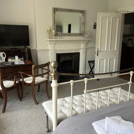 Holbein House Bed & Breakfast