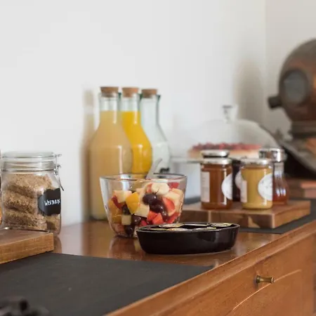 Holbein House Bed & Breakfast